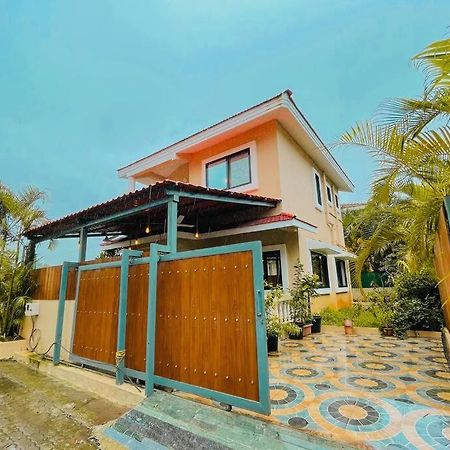 Corner House, Lonavla By Meheru-4 Bhk Villa With Pool Lonavala Exterior foto