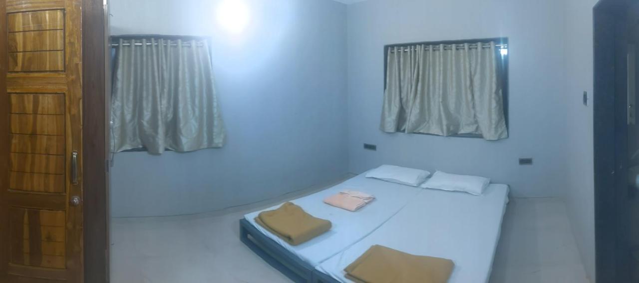 Corner House, Lonavla By Meheru-4 Bhk Villa With Pool Lonavala Exterior foto